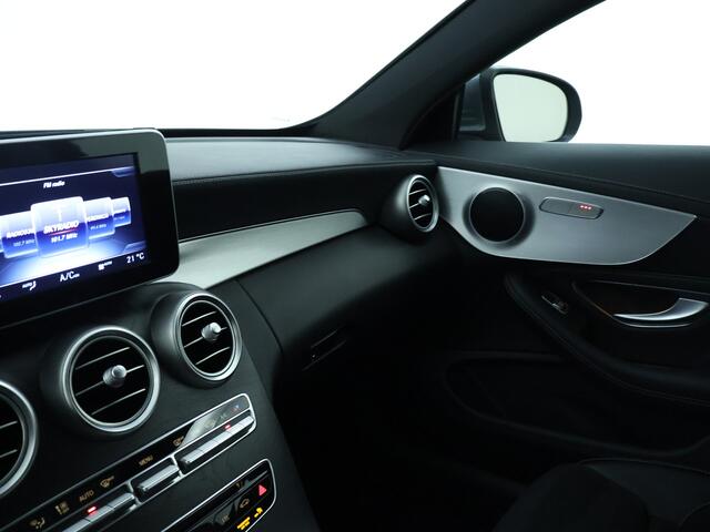 Mercedes-Benz C-KLASSE 180 AMG Sportpakket | Panoramadak | LED Verlichting | Stoelverwarming | Navigatie | Cruise Control |