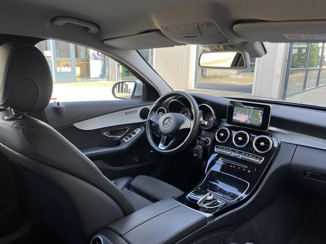 Mercedes-Benz C-KLASSE Estate 180 Business Solution AMG | AMG Pakket/Navi/Clima/Cruise/17"/Sportstoelen/Stoelverwarming/Sfeerverlichting
