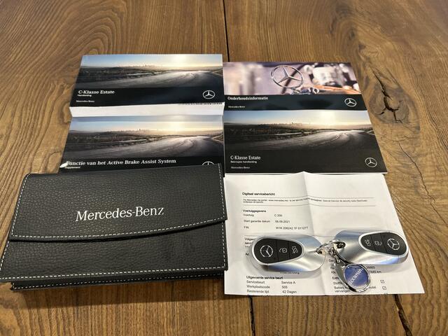 Mercedes-Benz C-KLASSE Estate 200 Launch Edition AMG Line | Panoramadak | Nederlands geleverd | Luxe Lederen bekleding | Achteruitrijcamera | Sfeerverlichting | Apple carplay | Cruise control | Climate control | LED | Stoelverwarming | Dodehoeksdetectie | Lane assist