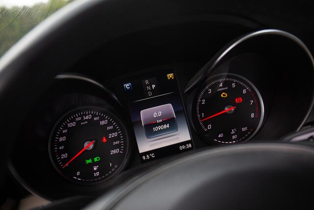 Mercedes-Benz C-KLASSE 200 Sport Edition Premium Plus Glazen panoramadak, Stoelverwarming, Isofix