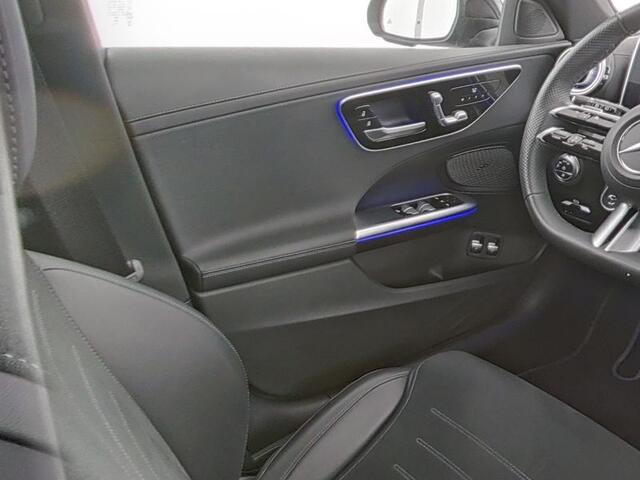 Mercedes-Benz C-KLASSE Estate 300 e AMG Plug-In Hybride | AMG Line Advanced Plus | Night Pakket | Panorama Schuif-Kanteldak | Distronic | Stuur en Stoelverwarming | Inclusief 24 maanden MB Certified garantie voor Europa.