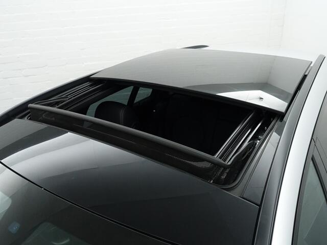 Mercedes-Benz C-KLASSE Estate 180 AMG Night Edition Aut- Panodak, Xenon Led, Sfeerverlichting, Burmester, Stoelverwarming, Keyless