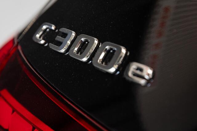 Mercedes-Benz C-KLASSE Estate 300 e Business Solution AMG Premium PLUS | Panorama dak | Trekhaak