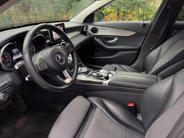 Mercedes-Benz C-KLASSE Estate 180 AMG, Zomer + winterset