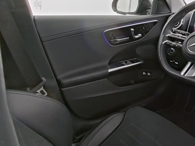 Mercedes-Benz C-KLASSE Estate 300 e AMG Plug-In Hybride AMG Line Advanced Plus | Night Pakket | Trekhaak | Panorama Schuif-Kanteldak. Inclusief 24 maanden Mercedes-Benz Certified garantie voor Europa.