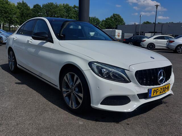 Mercedes-Benz C-KLASSE 180 156pk Automaat Business Solution Plus | Origineel NL | Navi | Clima | Cruise | Led Koplampen | Pdc V+A+Assist+Camera | Dodehoek+Licht+Regensensor | Privacy Glass | 18''lm