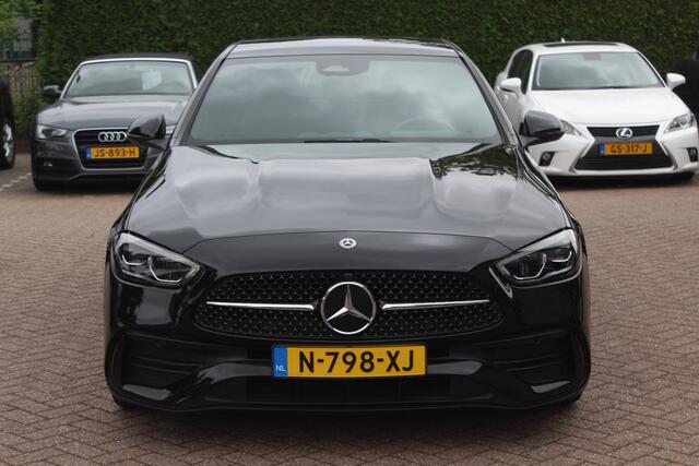 Mercedes-Benz C-KLASSE 180 AMG Line / Camera / Leder&Alcantara / 18'' / Navigatie / DAB / Dodehoek / Stoelverwarming / Cruise Control