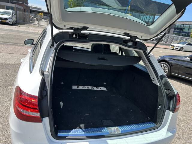 Mercedes-Benz C-KLASSE 180 Sport Ed. Pr. +