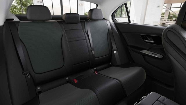 Mercedes-Benz C-KLASSE 200 Launch Edition Luxury Line | Panoramadak | Stoelverwarming | Sfeerverlichting | Achteruitrijcamera |