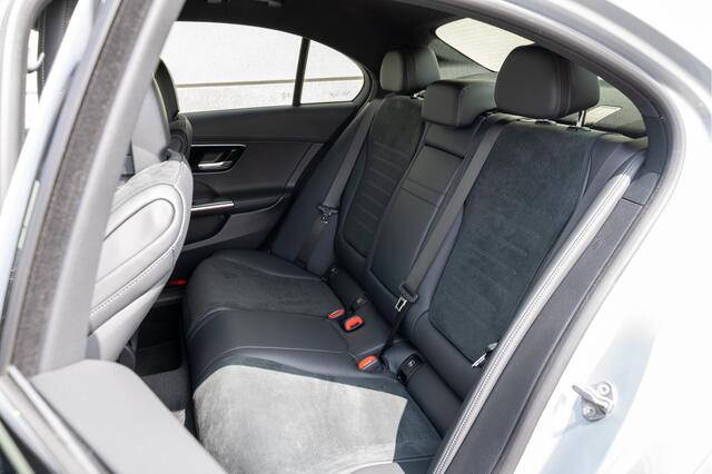 Mercedes-Benz C-KLASSE 200 AMG Line / 8.231 km !!!! / Nw ¤ 71.152,-