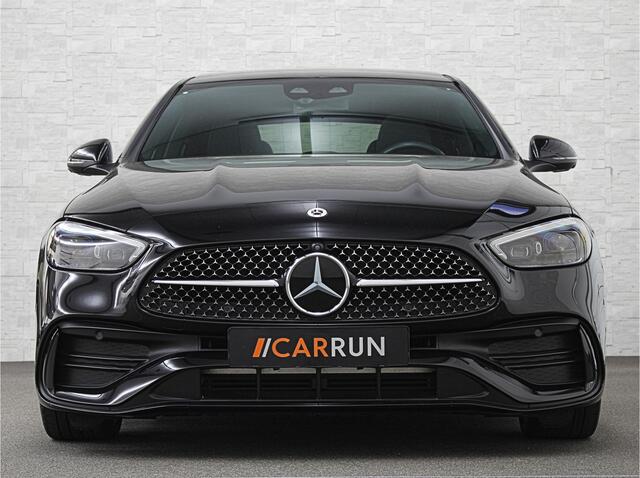 Mercedes-Benz C-KLASSE 300 Benzine 4MATIC AMG-Line | 360 Camera | Panorama | ACC | 19'' | Digital-LED | Night-Pakket | Nw.pr; 100758,= | Memory | Trekhaak | Sfeerverlichting | Rij-Assistent Plus | Parfumering | Autom. Parkeren | Carplay | Draadloos Laden.