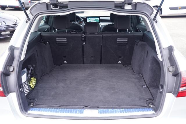 Mercedes-Benz C-KLASSE C 180 CDi Business Line Navi Sportstoelen Led koplampen Clima Stoelverwarming Camera Apple Carplay