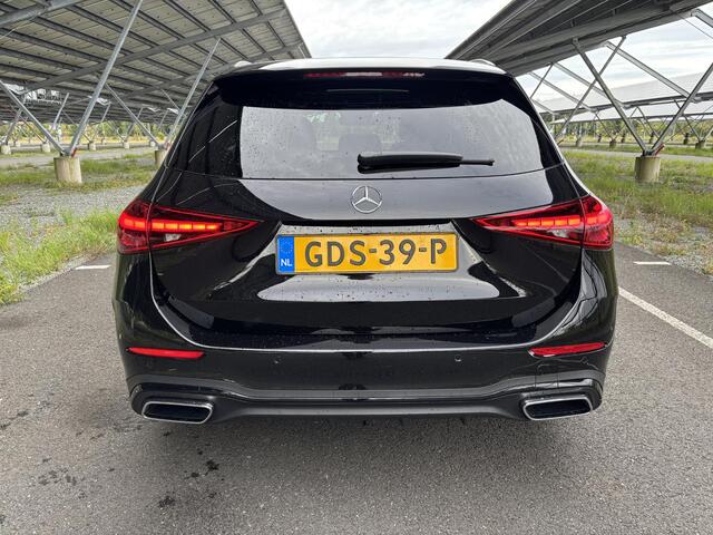 Mercedes-Benz C-KLASSE Estate 180 AMG Line | Night | Panoramadak | Massagestoelen | Stoelverwarming/ventilatie | Memory stoelen | Sfeerverlichting |
