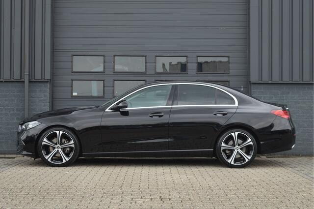 Mercedes-Benz C-KLASSE 180 Luxury Line | ACC | CAMERA | SFEERVERLICHTING | CARPLAY | DAB |