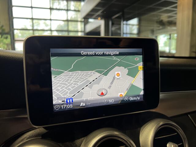 Mercedes-Benz C-KLASSE Cabrio 180 Edition 1 AMG Navigatie | Nekverwarming | Stoelverwarming | Airscarf