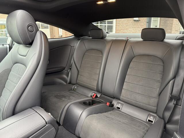 Mercedes-Benz C-KLASSE Coupé 180 Aut. AMG Panodak Keyless Burmester 19" Org. Nederlands