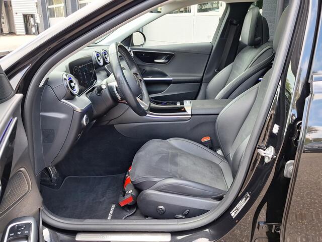 Mercedes-Benz C-KLASSE 300 e AMG Line Limited | Panoramadak | Trekhaak | Night pakket | 360? camera | Dodehoekassistentie | Sfeerverlichting