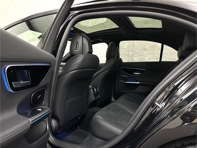 Mercedes-Benz C-KLASSE 300 Benzine 4MATIC AMG-Line | 360 Camera | Panorama | ACC | 19'' | Digital-LED | Night-Pakket | Nw.pr; 100758,= | Memory | Trekhaak | Sfeerverlichting | Rij-Assistent Plus | Parfumering | Autom. Parkeren | Carplay | Draadloos Laden.