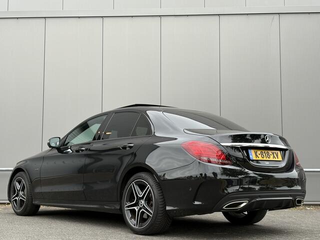 Mercedes-Benz C-KLASSE 300 e AMG - pano - camera - nap! - Apple CarPlay -