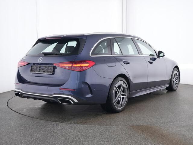 Mercedes-Benz C-KLASSE Estate 300 e AMG Plug-In Hybride AMG Line | Trekhaak | Panorama Schuif-Kanrteldak | Distronic | Stuur en Stoelverwarming. Inclusief 24 maanden Mercedes-Benz Certified garantie voor Europa.