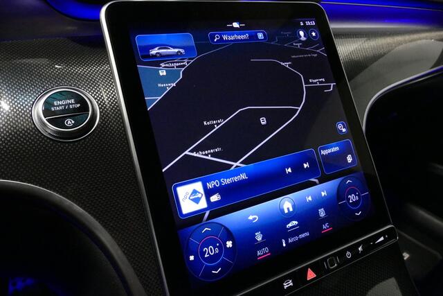 Mercedes-Benz C-KLASSE 200 Launch Edition AMG Line / Orig. Nederlands / C63S AMG Diffuser / Panamericana Grill / Panoramadak / Carbon inleg / Apple Carplay - Android Auto / Ambienteverlichting / Stoelverwarming / 19'' LMV / Cruise Control / Achteruitrijcamera / Widescreen