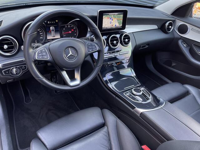 Mercedes-Benz C-KLASSE Estate 180 Premium Plus | Panoramadak | Leder | LED Koplampen | Stoelverwarming | Navigatie | Camera | Dodehoek | Rijklaarprijs!