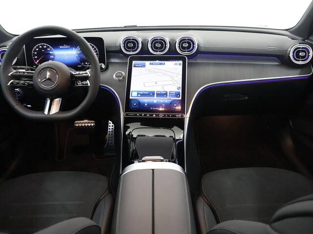 Mercedes-Benz C-KLASSE 300e AMG Line | Panoramaschuifdak| Rijsassistentiepakket | Trekhaak | 360 camera | Digital light | Winterpakket