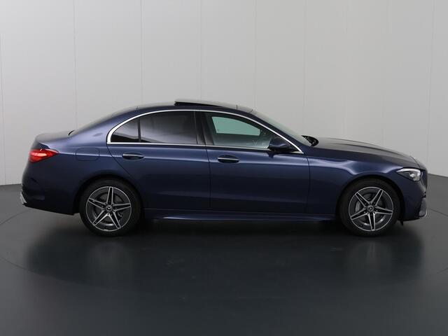 Mercedes-Benz C-KLASSE 300e AMG Line | Panoramaschuifdak| Rijsassistentiepakket | Trekhaak | 360 camera | Digital light | Winterpakket