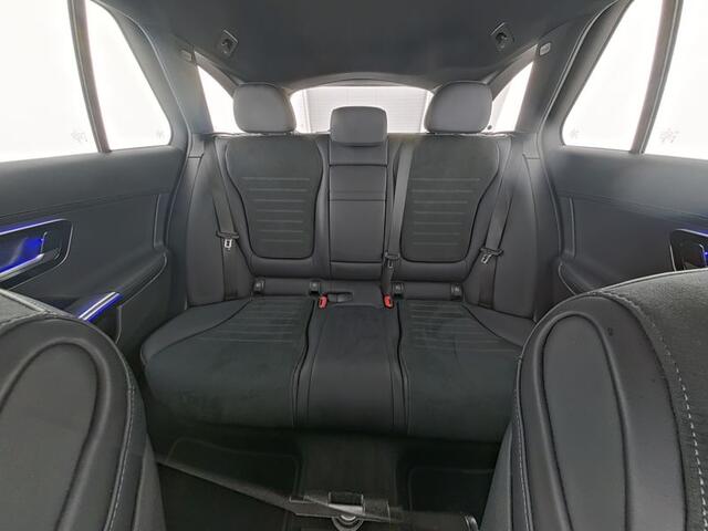 Mercedes-Benz C-KLASSE Estate 300 e AMG Plug-In Hybride Edition AMG-Line | Panorama Schuif-Kanteldak | Alarm Klasse 3 |360° camera | Stuur en Stoelverwarming. Inclusief 24 maanden Mercedes-Benz Certified garantie voor Europa.