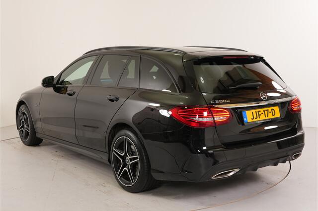 Mercedes-Benz C-KLASSE Estate 300 e AMG Line PHEV 320 pk Night Edition | Camera | Stl. verw. | Memory |