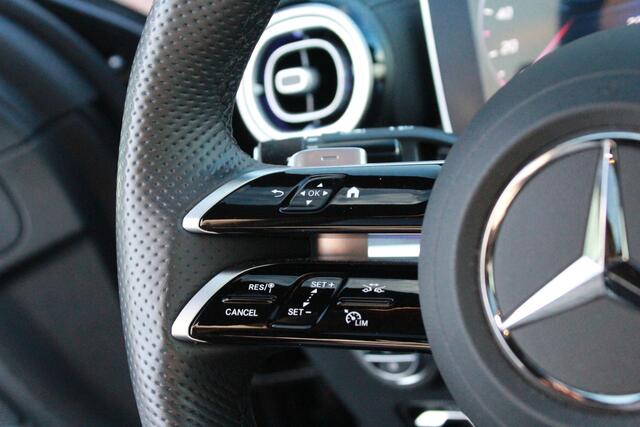 Mercedes-Benz C-KLASSE 180 AMG Line Pano | Distronic | Memory