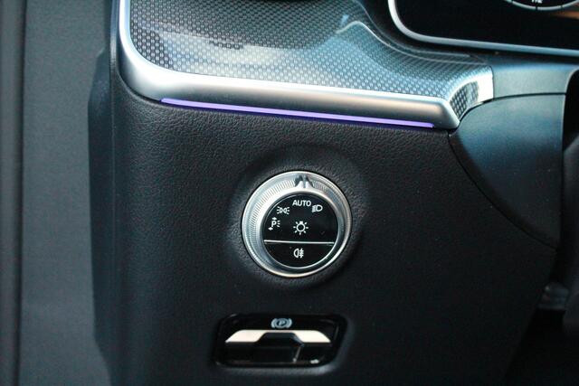 Mercedes-Benz C-KLASSE 180 AMG Line Pano | Distronic | Memory