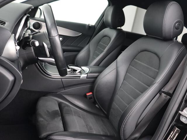 Mercedes-Benz C-KLASSE 160 AMG Upgrade Edition | Trekhaak | Stoelverwarming | Night Pack | Carplay | Sfeerverlichting | Digital Cockpit | Leder/Alcantara | Navigatie | Camera | Park Assist