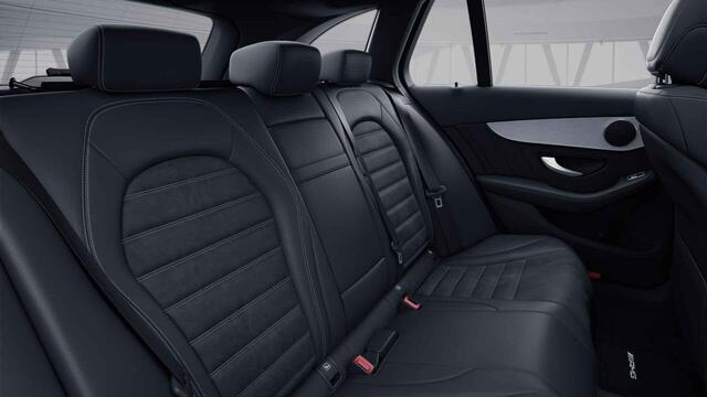 Mercedes-Benz C-KLASSE Estate 180 Business Solution AMG | Trekhaak | Stoelverwarming | Achteruitrijcamera | Appel Carplay | Widescreen |