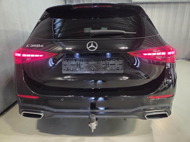 Mercedes-Benz C-KLASSE Estate 300 e AMG Line 18"/Trekhaak/Adaptieve cruise/LED/Stoelverwarming/Camera/Elektrische klep/Dodehoek/Sfeerverlichting