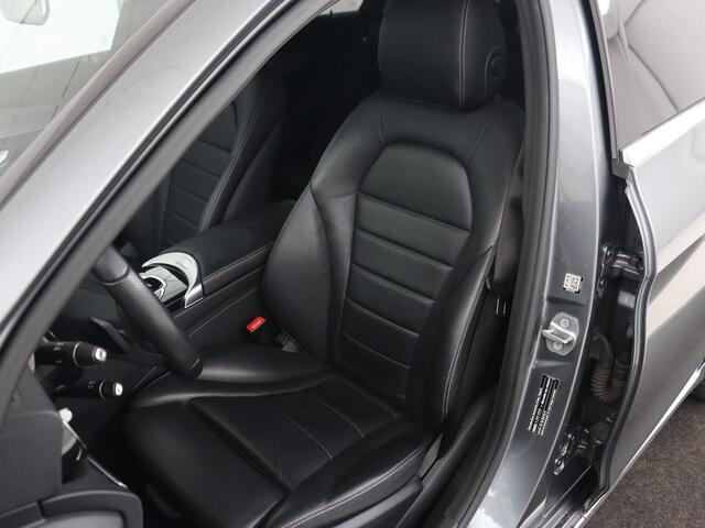 Mercedes-Benz C-KLASSE 350e Lease Edition Plus | 60.800km NAP | Leder | Adaptive cruise | Stoelverwarming | Camera | Sfeerverlichting | Full LED | Luchtvering | Navigatie | PHEV | Plug In