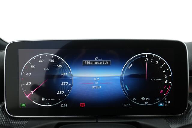 Mercedes-Benz C-KLASSE 300 e Plug-In Hybride Led koplampen | Achteruitrijcamera | Dodehoekassistent | Sfeerverlichting | Stoelverwarming voor. Inclusief 24 maanden MB Certified garantie voor Europa.