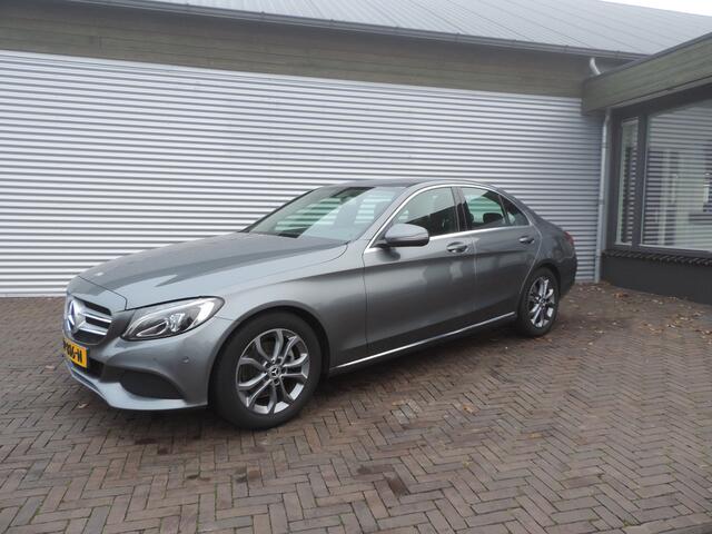 Mercedes-Benz C-KLASSE 180 Business Solution LAGE KM