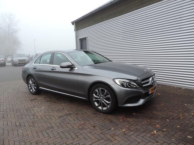 Mercedes-Benz C-KLASSE 180 Business Solution LAGE KM