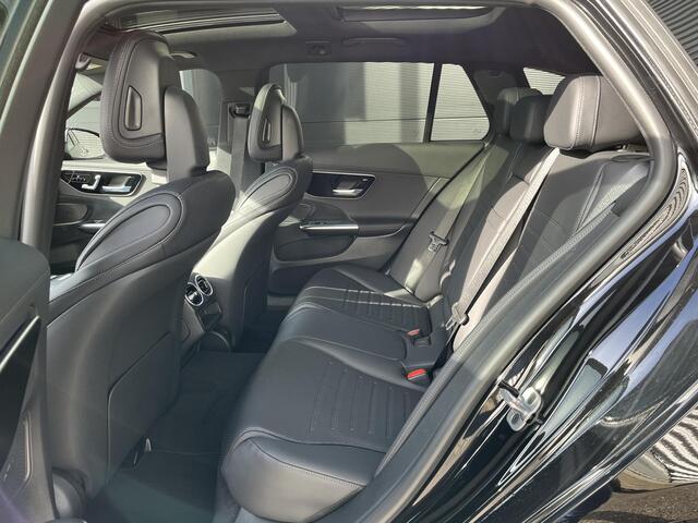 Mercedes-Benz C-KLASSE Estate 300 e Star Edition AMG | Panoramadak | Night Pakket | Apple CarPlay | Android Auto | Elektrisch Verstelbare Stoelen + Memory | Sfeerverlichting | Stoelverwarming | Achteruitrijcamera | Elektrisch Inklapbare Buitenspiegels