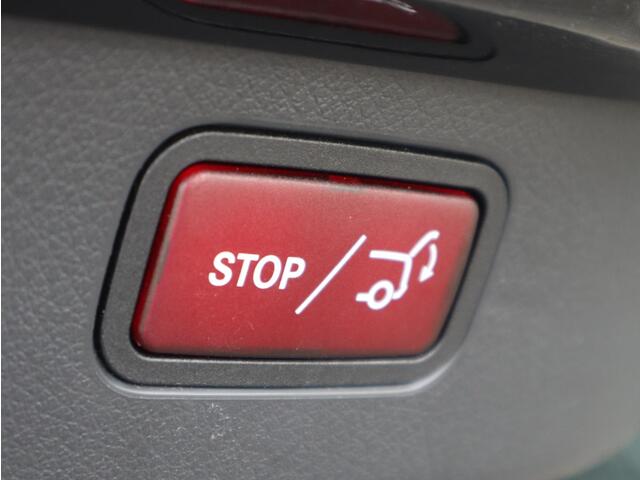 Mercedes-Benz C-KLASSE Estate 300 e AMG Line | Panoramadak | Navigatie | Camera | LED | Automaat