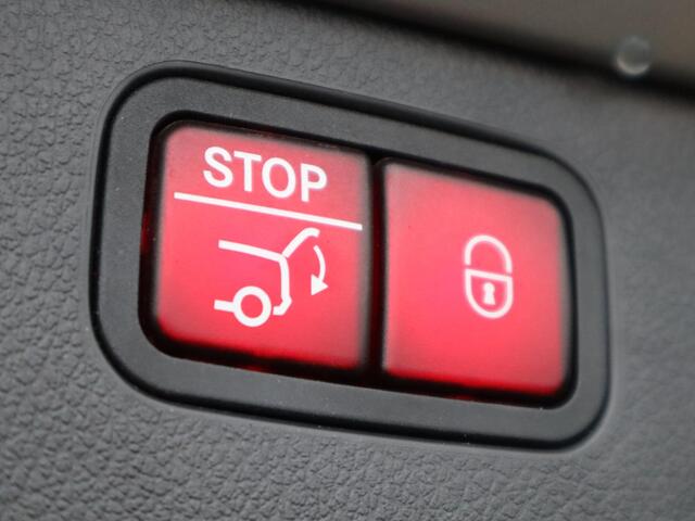 Mercedes-Benz C-KLASSE Estate 300 e AMG Line | Panoramadak | Navigatie | 360 camera | HUD | Trekhaak | Panoramadak | Memory Seats | Automaat