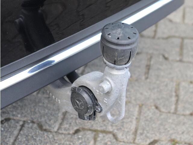 Mercedes-Benz C-KLASSE Estate 200 Luxury Line | Panoramadak | Navigatie | Camera | Dodehoekassistent | Trekhaak | Automaat