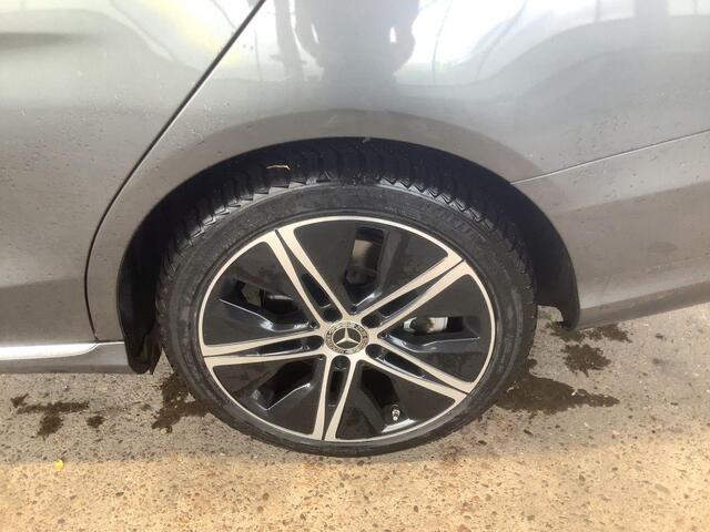 Mercedes-Benz C-KLASSE Estate 300 e Avantgarde 320pk PHEV | Trekhaak | Adaptive cruise control | Stoelverwarming | Dodehoeksensoren | Elektrische stoelen met geheugenfunctie | Head up Display |