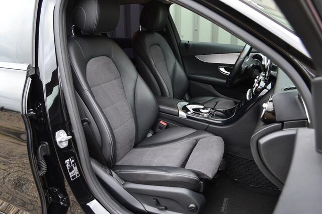 Mercedes-Benz C-KLASSE C180 CGI Avantgarde LED/Navi/Camera/19''