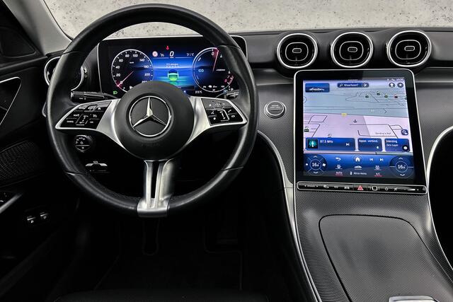 Mercedes-Benz C-KLASSE 300e plug-in hybride Limited | Panoramadak | Leder | Camera | Stoelverwarming