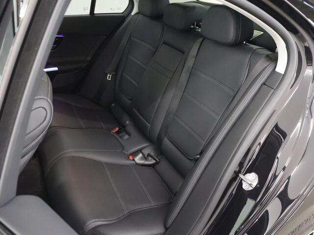 Mercedes-Benz C-KLASSE 180 AMG Line | Panoramadak | 360 camera | Draadloos laden |