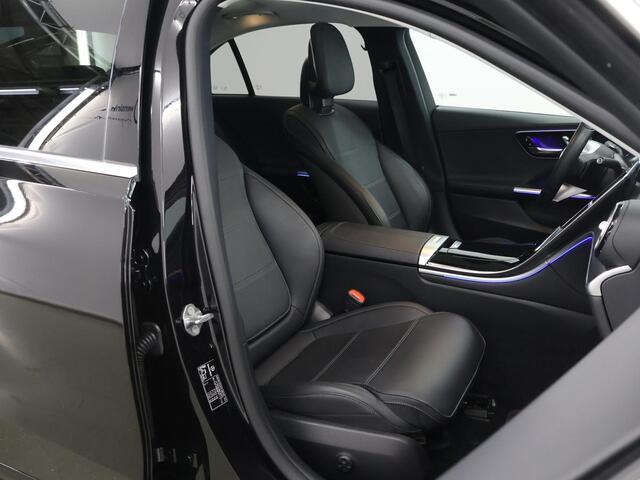 Mercedes-Benz C-KLASSE 180 AMG Line | Panoramadak | 360 camera | Draadloos laden |