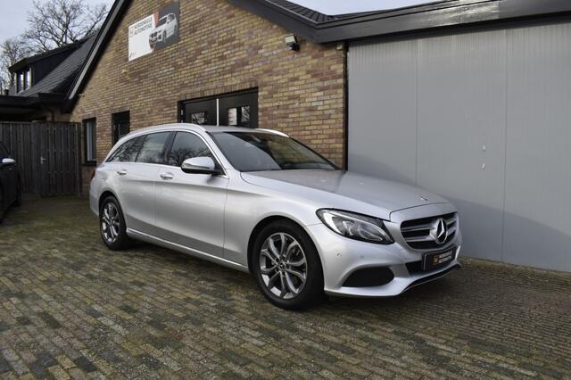 Mercedes-Benz C-KLASSE 180 Business Upgrade Ed. Xenon, Navi, AUT