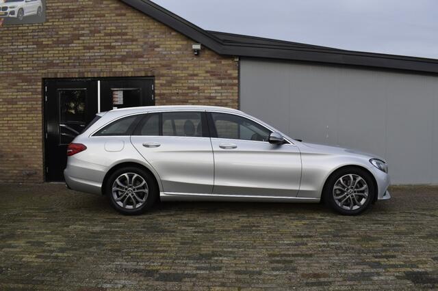 Mercedes-Benz C-KLASSE 180 Business Upgrade Ed. Xenon, Navi, AUT